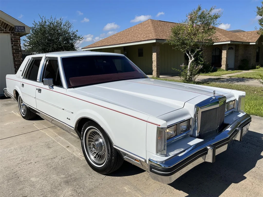 1984 Lincoln Town Car
